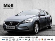 Volvo V40 Momentum D2 EU6d-T Navi Soundsystem LED Sperrdiff. Klimaautom SHZ Fernlichtass. Notbremsass. - Aachen