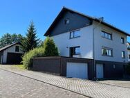 Großes Zweifamilienhaus mit Dreifachgarage und separatem Mehrzweckgebäude in Lippe! - Burbach (Nordrhein-Westfalen)