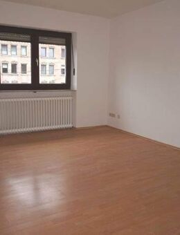 Erlenstegen ! Helle 3-ZW, 80 m², mit großer Terrasse, Laminatböden im 1.OG ohne Aufzug - Nürnberg