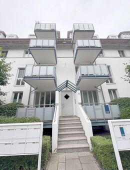 Helle Vier-Zimmer-Maisonette-Wohnung mit zwei Balkonen in Schwachhausen - Bremen