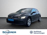 VW Golf, 1.5 TSI Life, Jahr 2020 - Homburg