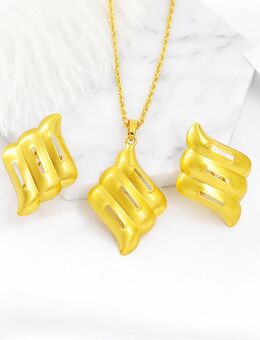 Goldene Anhänger- und Ohrringe im Set, Designs zur Auswahl (neu) - Trier