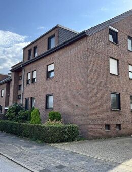 3-Zimmer Dachgeschosswohnung mit großem Balkon und PKW-Stellplatz in Duisburg-Bergheim - Duisburg