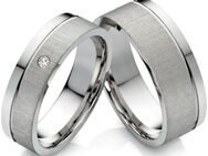 Edelstahlringe MOR17 mit Zirkonia oder Diamant und Gravur - Aholming