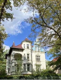 Charaktervolle Gartenwohnung mit Villa-Flair - Haus-im-Haus mit Umbaupotenzial für zwei Einheiten - Berlin