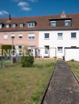 Viel Platz für Ideen: Reihenmittelhaus mit Garten und Keller - Schweinfurt