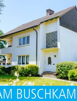 Sehr gepflegt in ruhiger Lage! Zweifamilienhaus mit Garagen - Oerlinghausen