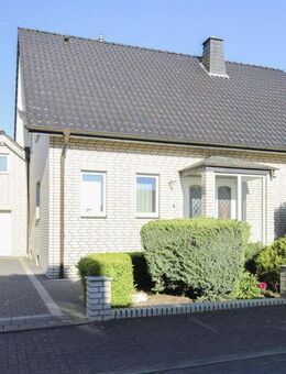 Wohnträume leben: Gehobenes Einfamilienhaus mit Garten, Sauna und Garage in Rüthen-Oestereiden - Rüthen