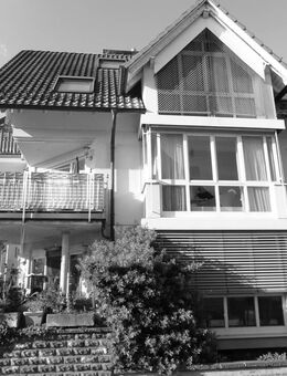 Exklusive Maisonettewohnung mit Kamin, Balkon und zwei Stellplätzen! - Lorsch (Karolingerstadt)
