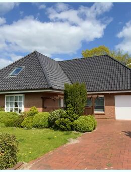 Komfortables Wohnhaus mit schönem Garten in beliebter ruhiger Wohnlage wenige Minuten ins Zentrum! - Husum (Schleswig-Holstein)