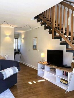 Helle Maisonette, ruhige Feldrandlage - 3 Zimmer, Südwestausrichtung, Boddenblick - Dranske