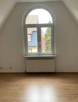 Schicke 4-Raum-Wohnung im Dachgeschoss - mit Gartennutzung! - Arnstadt