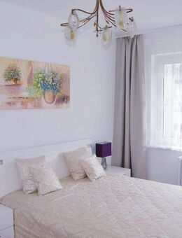 Ab 01.01.2026 All inklusive (Strom+WIFI)! Neben dem Schloß Möblierte 2-Zimmer Balkonwohnung 1.590€ - Berlin