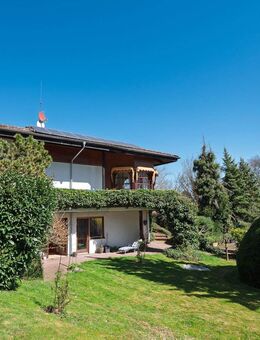 Stilvolles Mehrfamilienhaus in bester Lage in Bad Wildungen mit parkähnlichem Grundstück - Bad Wildungen