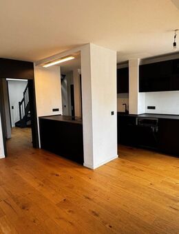 Stilvolle Wohnung auf 2 Etagen in zentraler Lage! - Königsbrunn