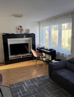 Großzügiges Wohnen auf 124 m² - 6-Zimmer-Wohnung mit Balkon - familienfreundlich oder Kapitalanlage - Trossingen