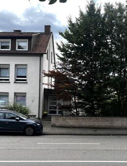 Voll vermietetes 2 -Fam.wohnhaus mit 3 Garagen in St. Ingbert zu verkaufen - Sankt Ingbert