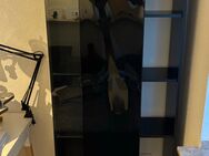 Vitrinenschrank in Schwarz ohne Inhalt - Düsseldorf