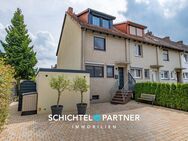 Bremen - Kirchhuchting | Modernisiertes Reihenendhaus mit schönem Garten, Terrasse & eigener Garage - Bremen