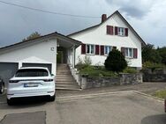 Ein schönes Einfamilienhaus in herrlicher Ortsrandlage auf 1180 m² mit Blick auf die Albkette! - Balingen