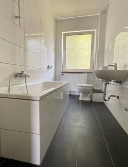 TOP sanierte 3-Zimmer-Wohnung mit neuem Bad in Sackgassenlage! - Aurich