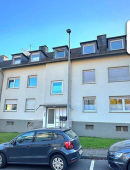 SCHADE HAUSVERWALTUNG - Kernsanierte 3-Zimmerwohnung im Dachgeschoss zu vermieten! - Plettenberg