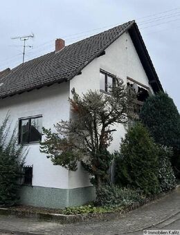 Einfamilienhaus mit Garage und separater Werkstatt - Bann