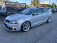 VW Jetta VI Highline Automatik+Leder+Keyless Go - Wentorf (Hamburg)