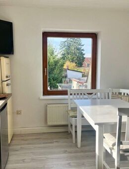 Von Privat: Bezugsfreie helle ruhige 4 ZKB Garage Vorgarten - Landshut