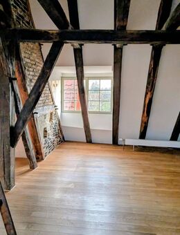 Außergewöhnliche 2-Zimmer-Wohnung zu vermieten - Öhringen