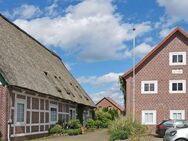 Historisches Ensemble: Bauern- und Reetdachhaus mit insgesamt 7 Wohneinheiten davon 5 frei lieferbar - Jork