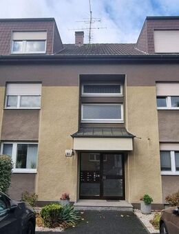 TOP GELEGENHEIT!!! RENOVIERTE + TOP AUFGETEILTE 3 ZIMMER DACHGESCHOSS WOHNUNG mit BALKON in OBERHAUSEN - ALSFELD!!! - Oberhausen