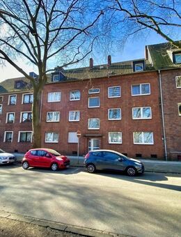 Gepflegtes Mehrfamilienhaus mit 8 Wohnungen und 5 Garagen - Duisburg