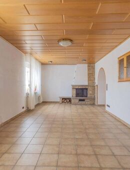 Menden Nähe Zentrum – EG Wohnung über 2 Etagen mit Kamin und gr. Balkon - Menden (Sauerland)