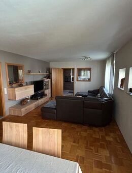 Modernisierte 3-Zimmer-Wohnung mit Balkon, Garten und Tiefgarage - Möbliert zu verkaufen! - Dornstadt