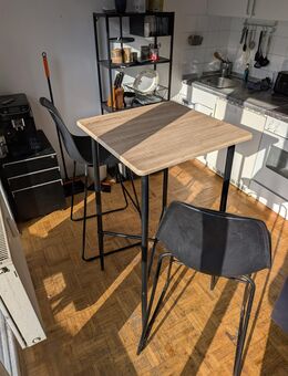 Moderner Stehtisch mit passenden Stühlen – Top Zustand! 40 cm x 40 cm x 110 cm - München