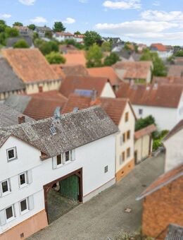Sofort frei: Gut nutzbares, modernisiertes Wohnhaus mit Hof, 3 Nebengebäuden + 2 Gartengrundstücken - Langgöns