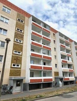 Renovierte 3- Zimmer Wohnung mit Balkon und EBK ab 15.12.2025 - Waren (Müritz)