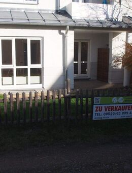 Rarität in Regen!! Sonnige ruhige 3 Zimmer ETW mit Terrasse, Südwest Garten und TG-Stellplatz - Regen