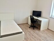 Vollmöbliertes WG-Zimmer nahe TU Garching! Bitte nur Anfragen per E-Mail! - Eching (Regierungsbezirk Oberbayern)