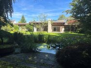 Südstadtflair : Bungalow mit idyllischem Garten und Innenpool - Solingen (Klingenstadt)