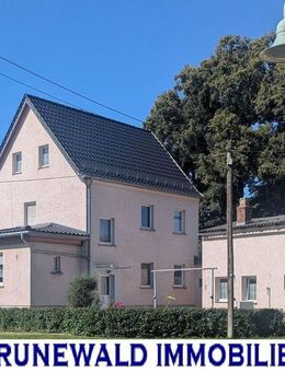Viel Platz für die ganze Familie – Einfamilienhaus mit Nebengelass und Garagen - Molauer Land