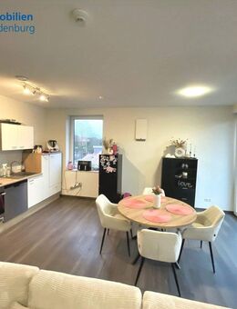 Topmoderne Oberwohnung mit Balkon und Keller im Zentrum von Garrel! - Garrel