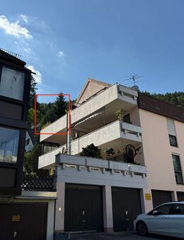 Attraktive Dachgeschosswohnung mit Stellplatz und Einbauküche - Bad Liebenzell