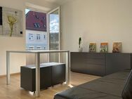 Zentral gelegene 3-Zimmerwohnung mit Ausblick, Küche und Möblierung - WG geeignet - Stuttgart