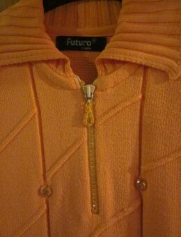 3 Pullover Gr. M: 2x mit kurzen Ärmeln (apricot + pink), 1x mit langen Ärmeln, pink, mit Steinen und Swarovski-Reißverschluss, "Futura", neuwertig - München