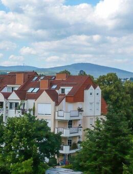 Schöne 3-Zimmerwohnung mit Kamin und Balkon - Bad Soden (Taunus)