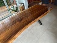 Massiver Holztisch, Esstisch 300x93x8 cm Suarholz Regenbaum - Grünendeich