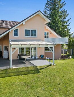 Großzügiges Einfamilienhaus mit Büro und bebaubarem Grundstück in Straubenhardt - Straubenhardt