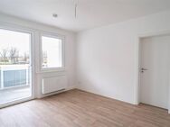 ++ Erstbezug nach Sanierung ++ Moderne 2 Zimmerwohnung mit Dusche und Wanne + Solarmodul - Chemnitz